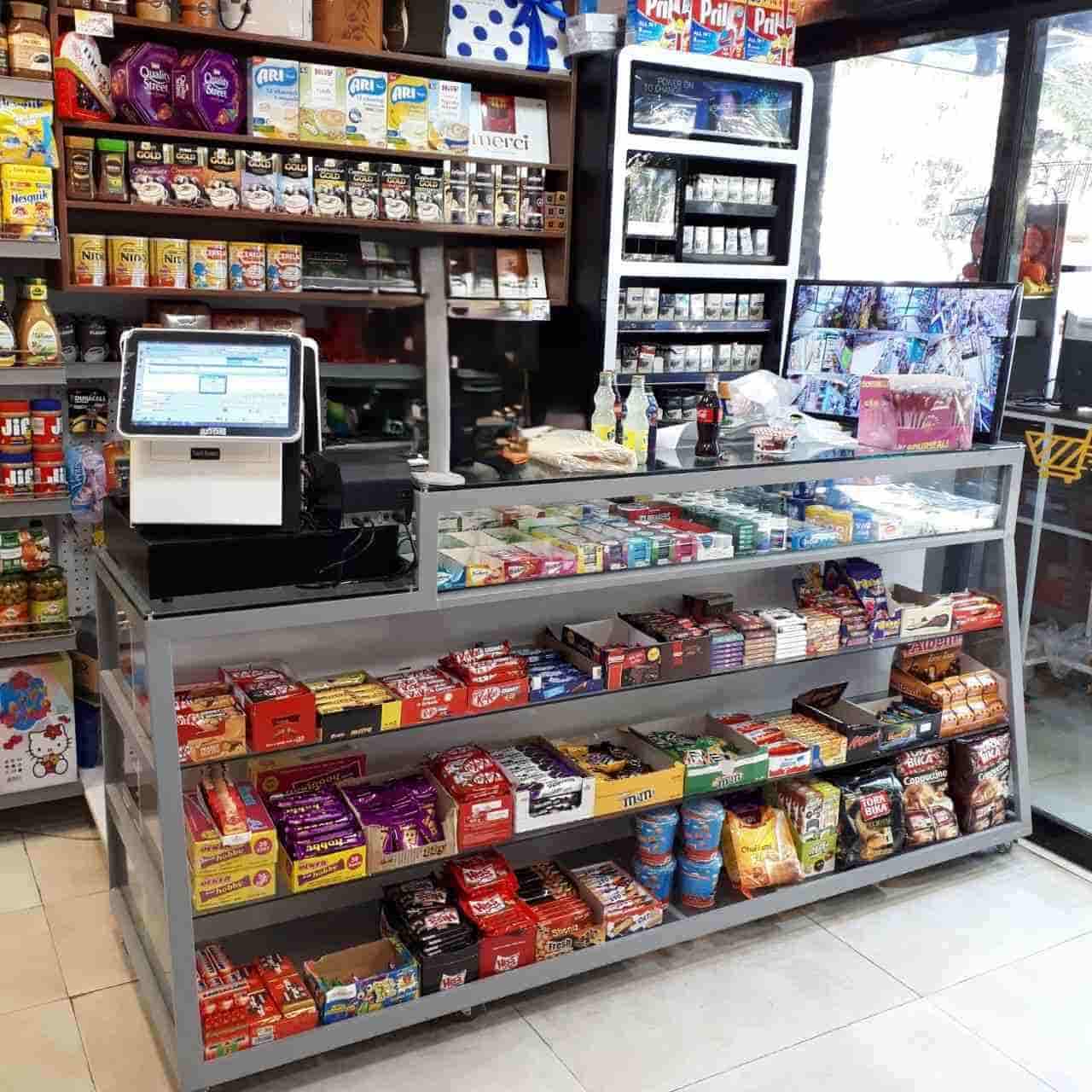 نمونه ویترین MDF برای فروشگاه